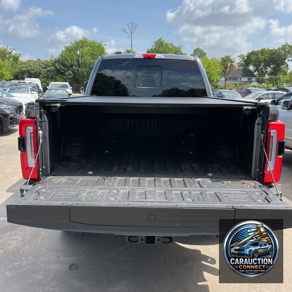 2025 Ford F-250 Super Duty Platinum