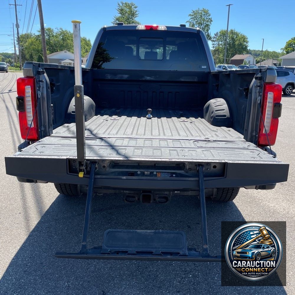 2023 Ford F250 S/D Lariat