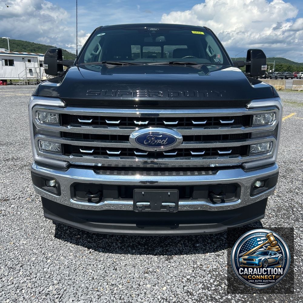 2024 Ford F350 S/D Lariat