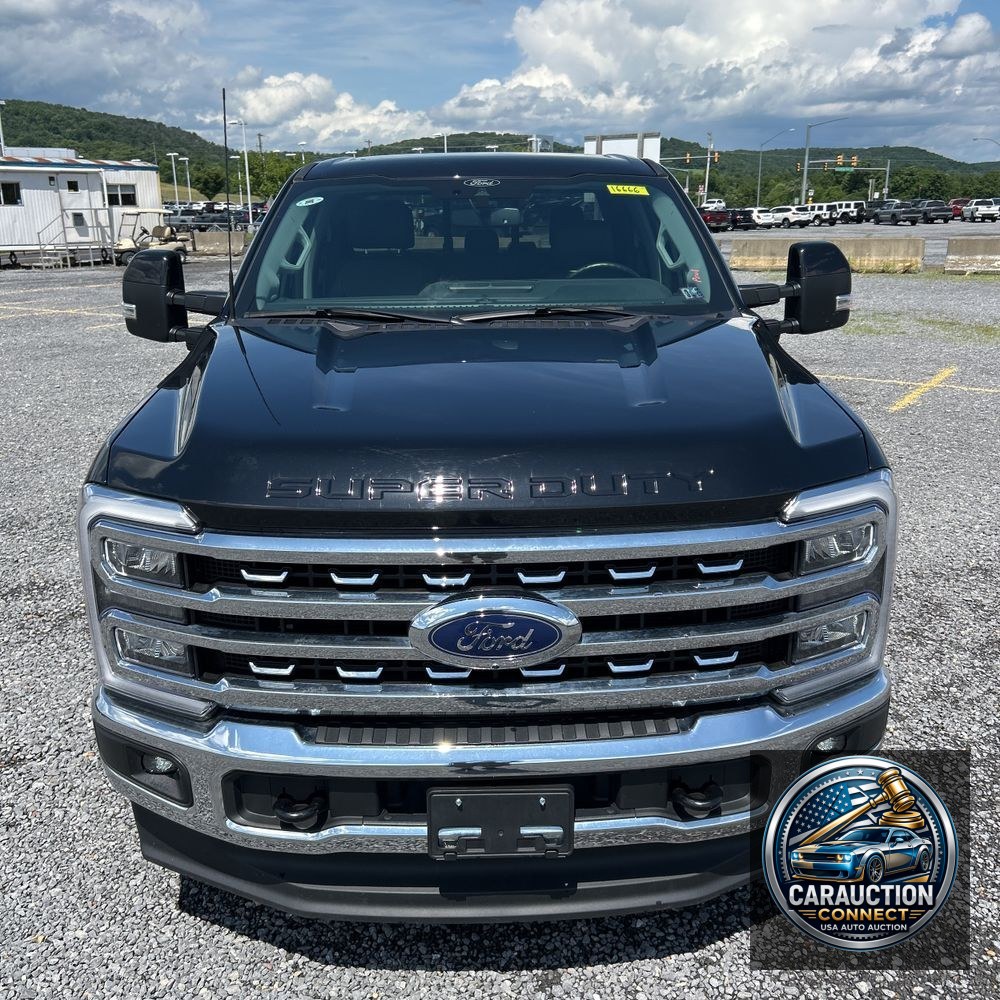 2024 Ford F350 S/D Lariat