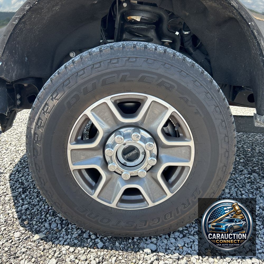 2024 Ford F350 S/D Lariat