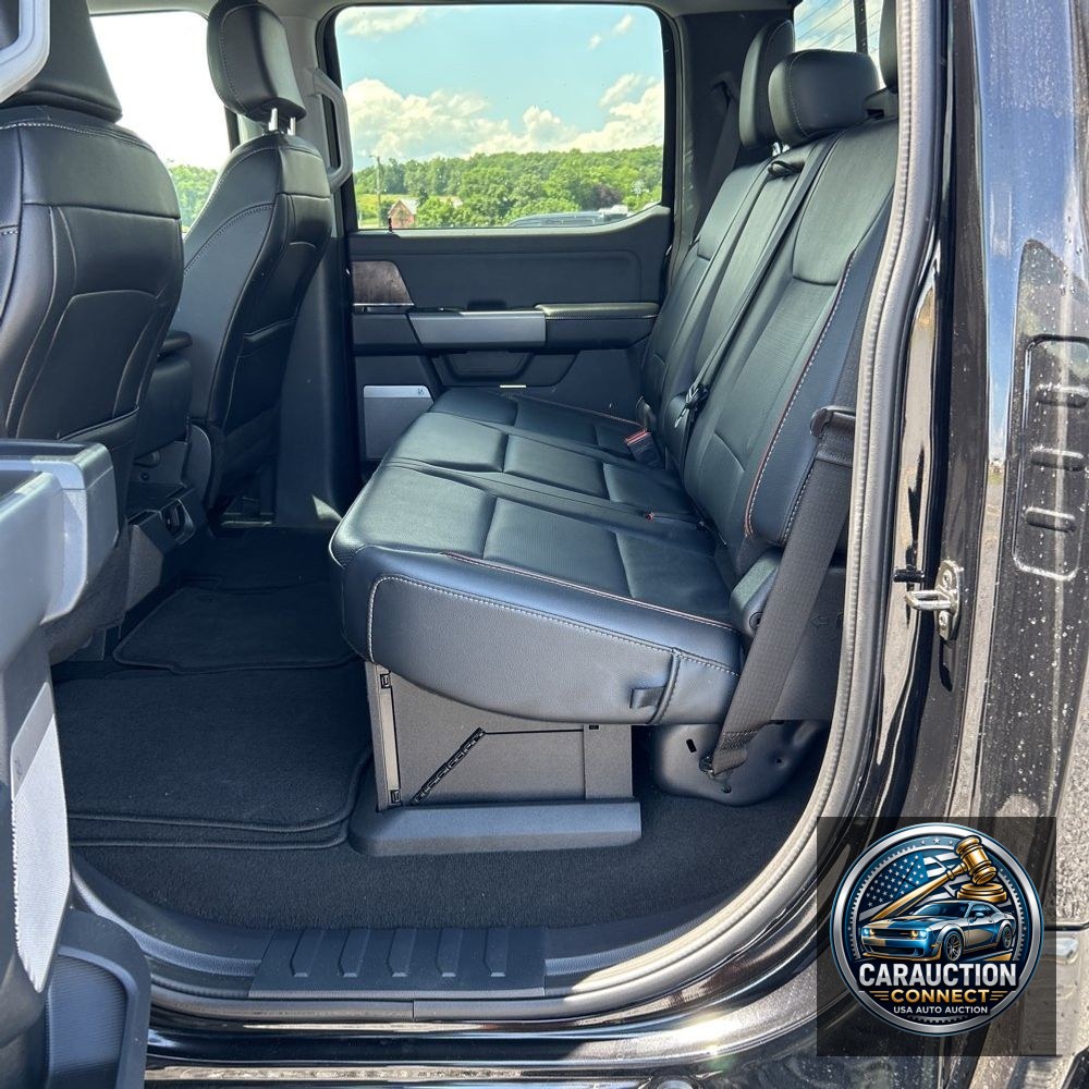 2024 Ford F350 S/D Lariat