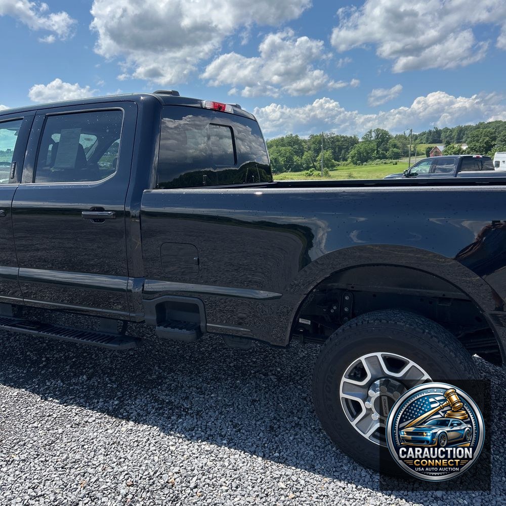 2024 Ford F350 S/D Lariat
