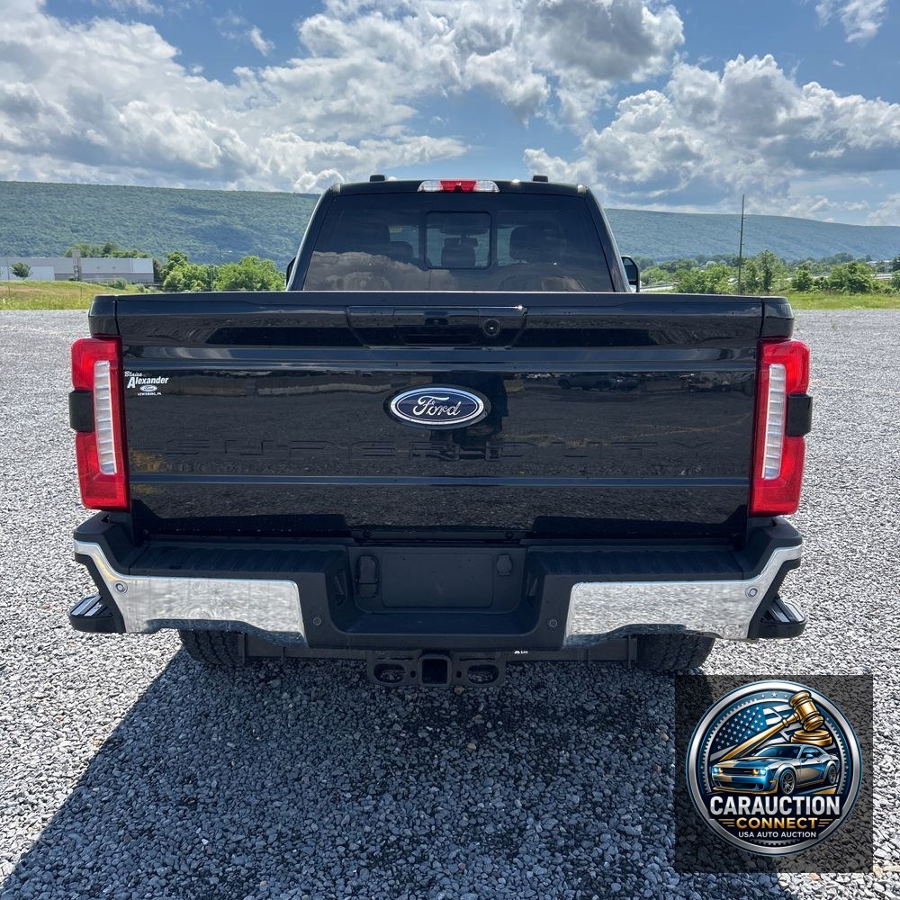 2024 Ford F350 S/D Lariat