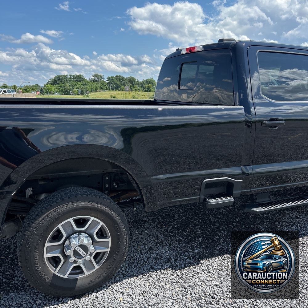 2024 Ford F350 S/D Lariat