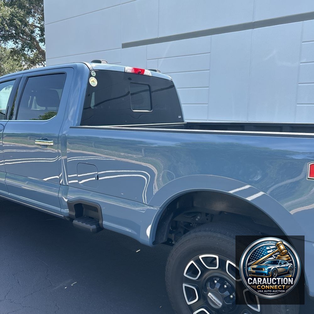 2023 Ford F-350 Super Duty Platinum