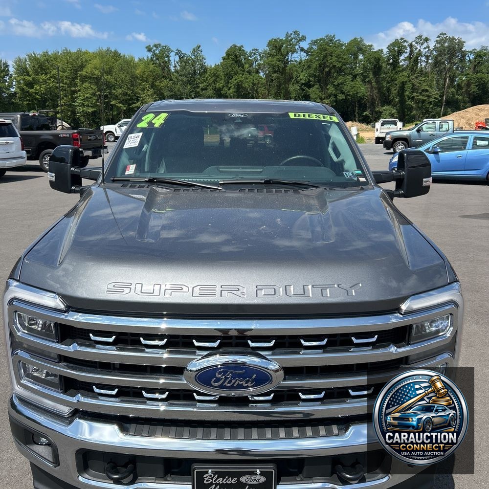 2024 Ford F350 S/D Lariat