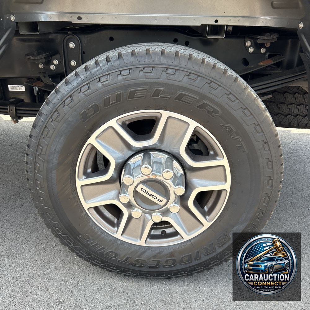 2024 Ford F350 S/D Lariat
