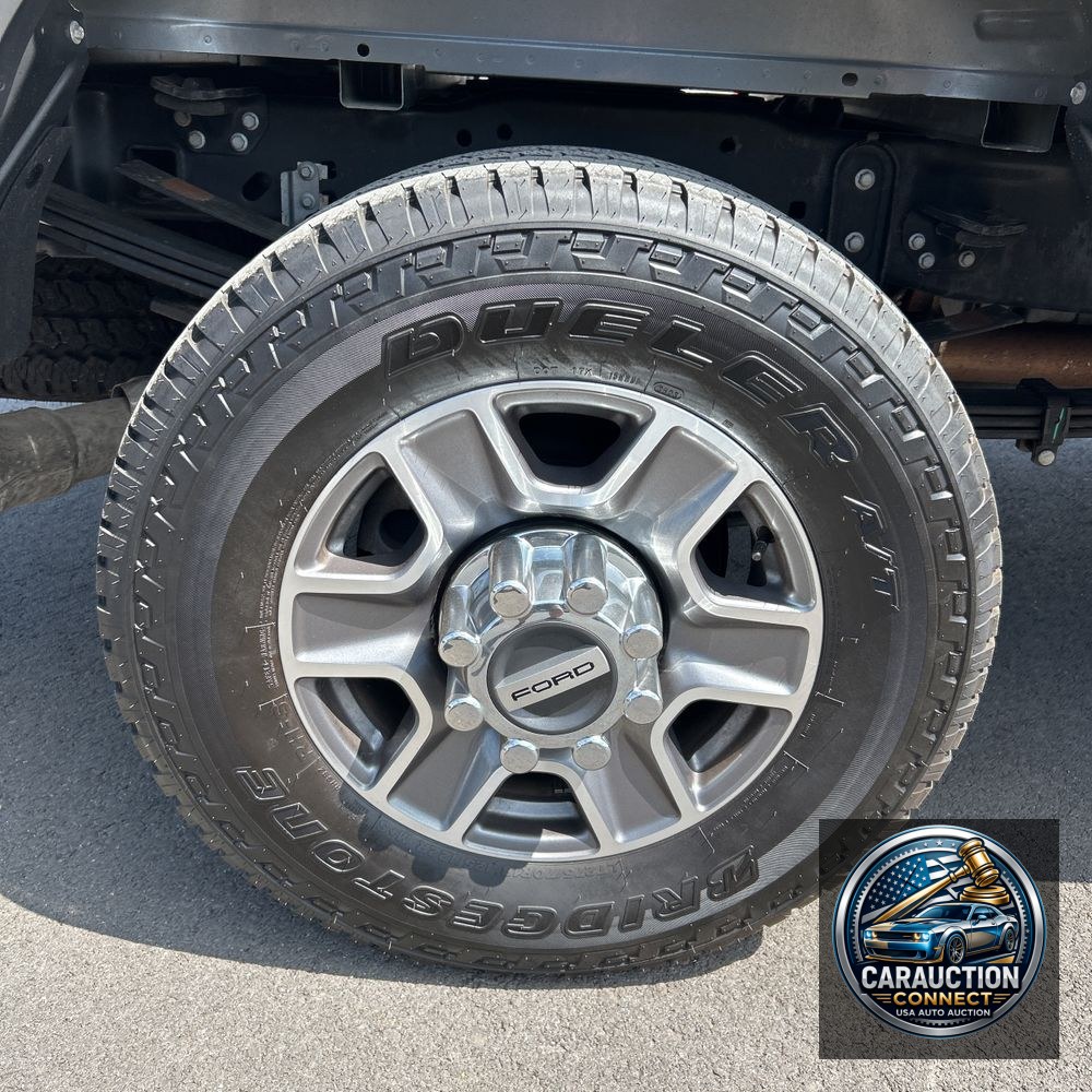 2024 Ford F350 S/D Lariat