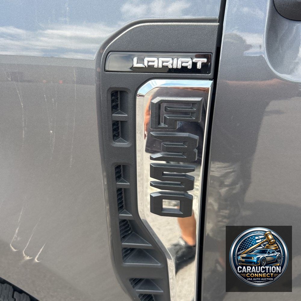 2024 Ford F350 S/D Lariat