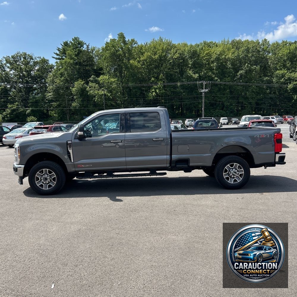 2024 Ford F350 S/D Lariat