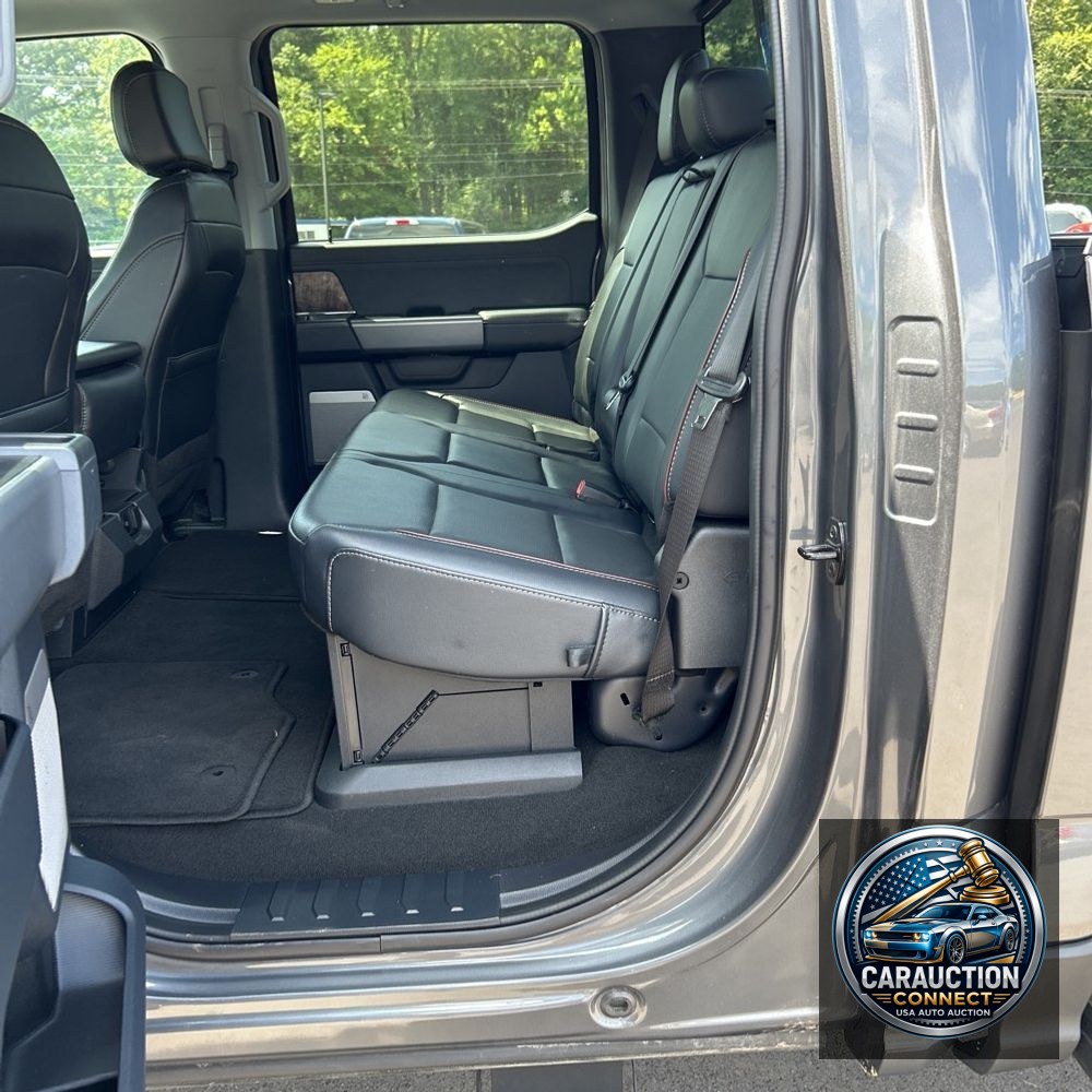 2024 Ford F350 S/D Lariat