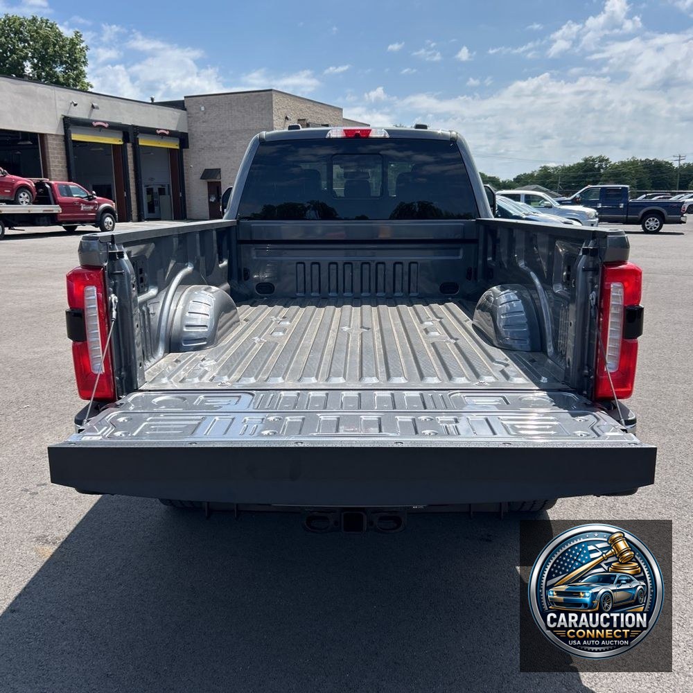 2024 Ford F350 S/D Lariat