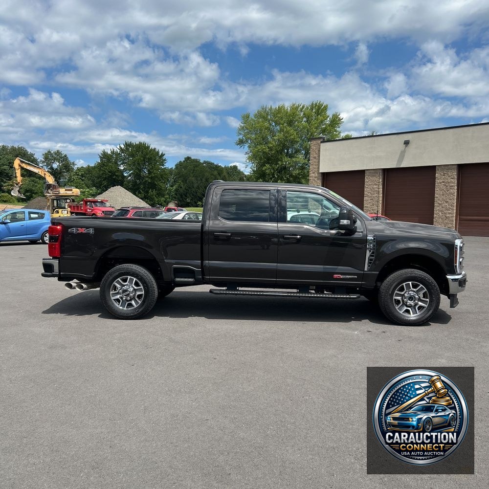 2024 Ford F350 S/D Lariat