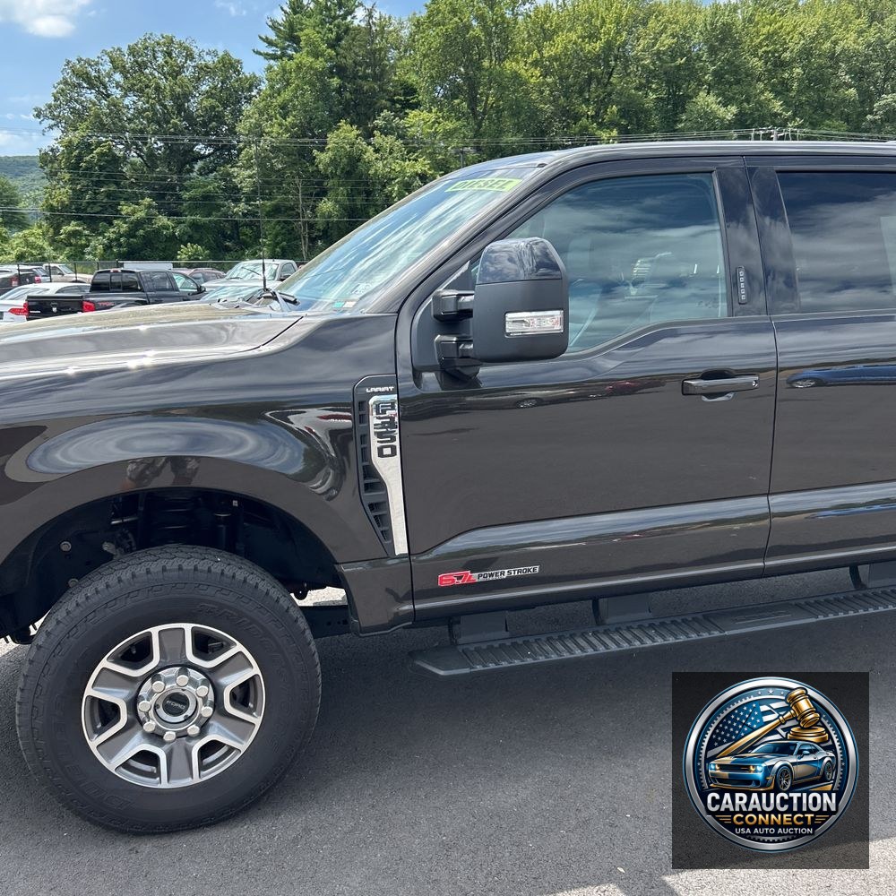 2024 Ford F350 S/D Lariat