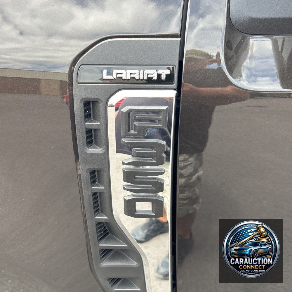2024 Ford F350 S/D Lariat