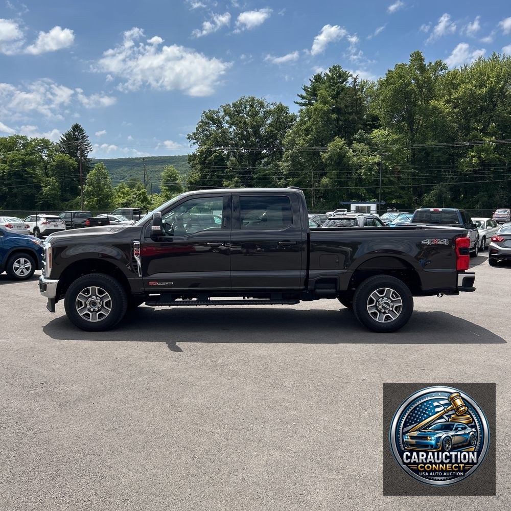 2024 Ford F350 S/D Lariat