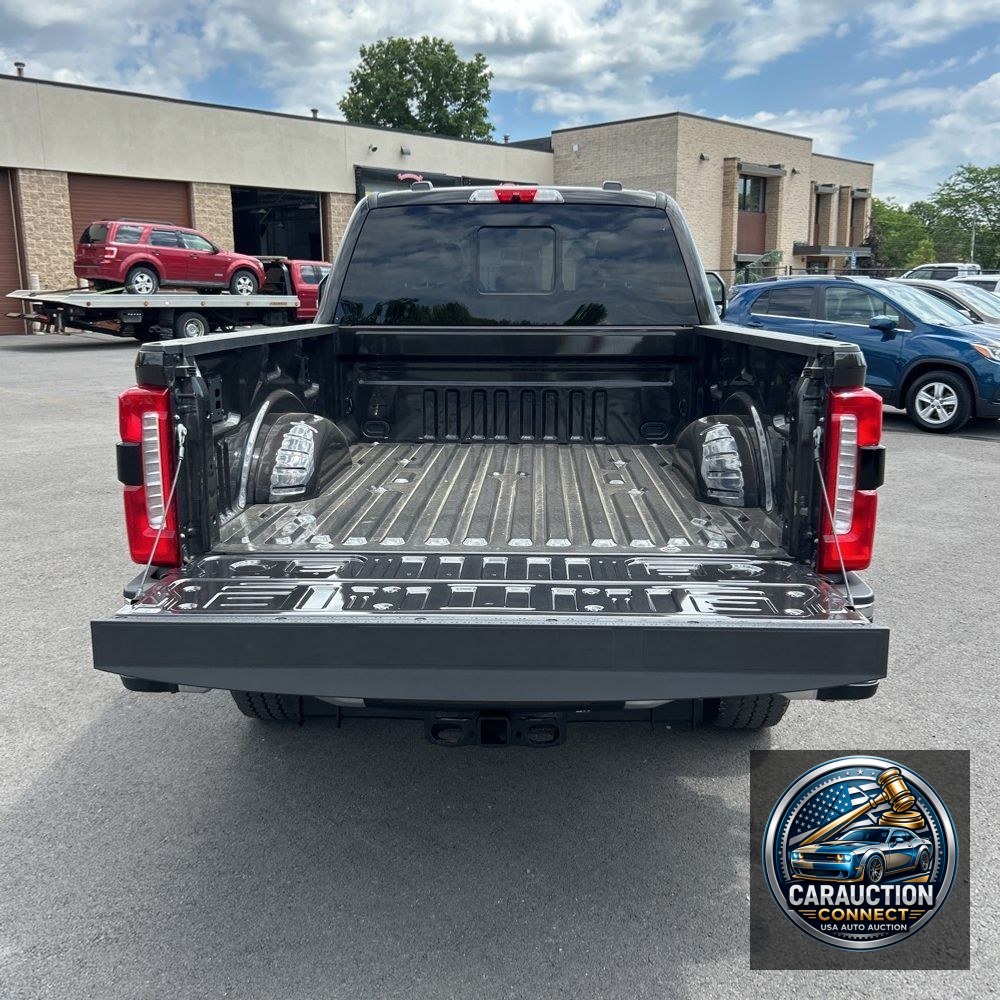 2024 Ford F350 S/D Lariat