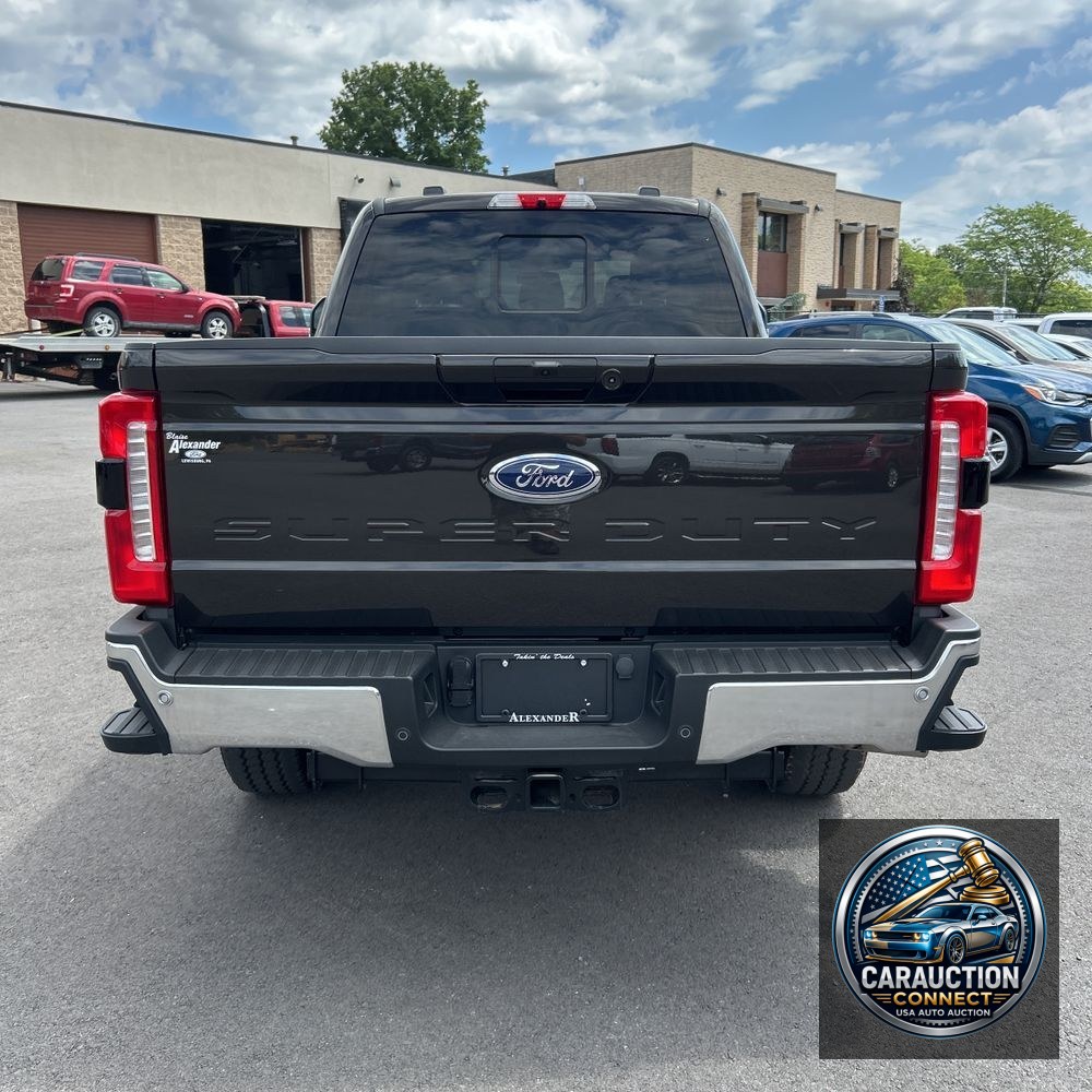 2024 Ford F350 S/D Lariat