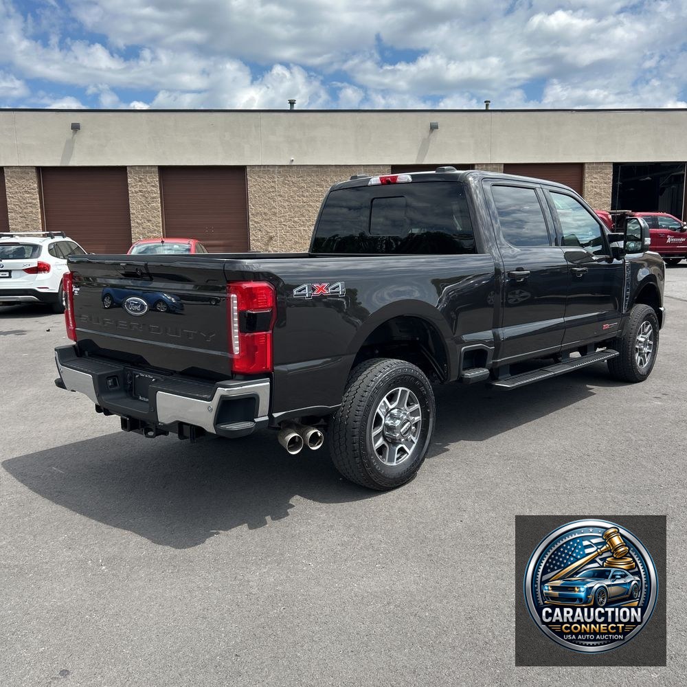 2024 Ford F350 S/D Lariat
