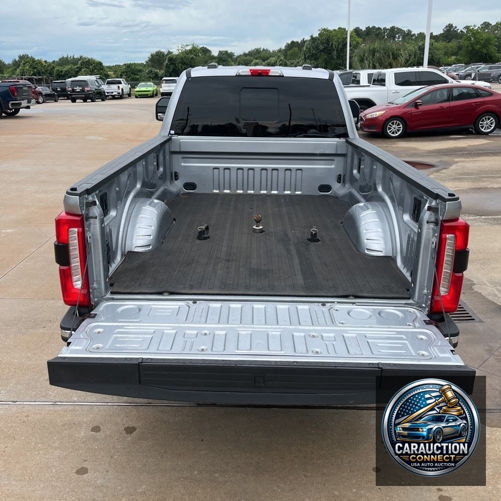 2023 Ford F-350 Super Duty Lariat