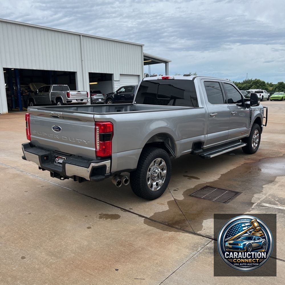 2023 Ford F-350 Super Duty Lariat