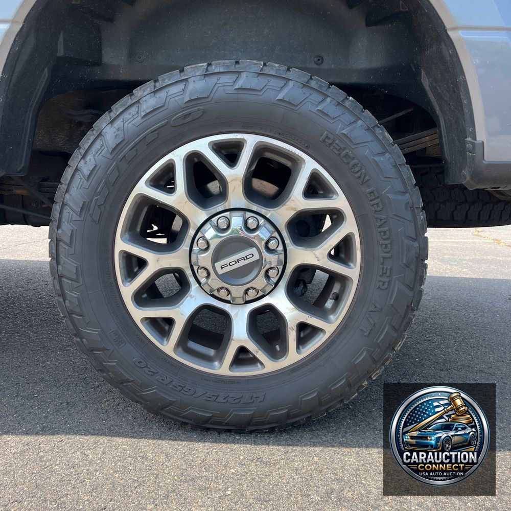 2022 Ford F-350 Super Duty Lariat