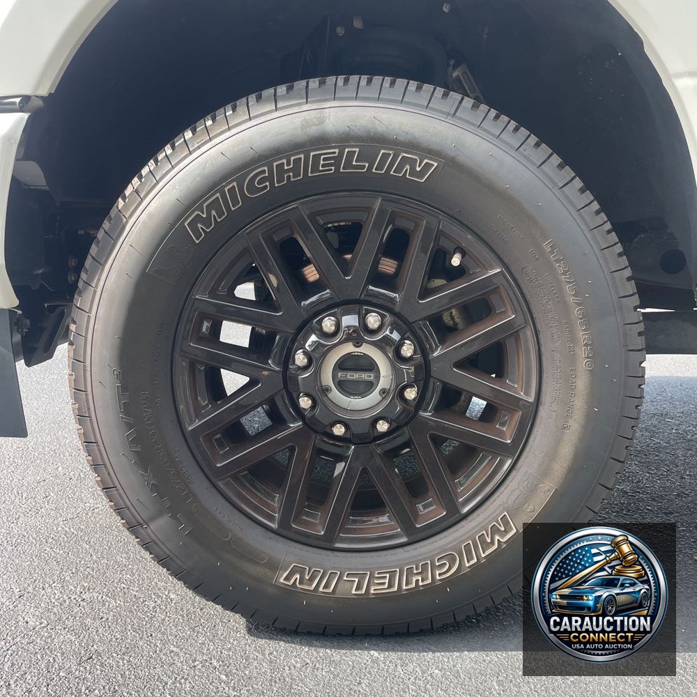 2022 Ford F-350 Super Duty Lariat