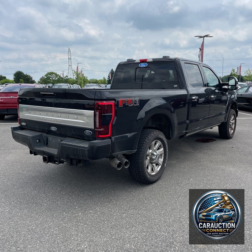 2022 Ford F350 S/D Platinum