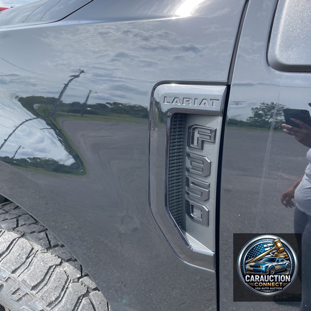 2022 Ford F-350 Super Duty Lariat