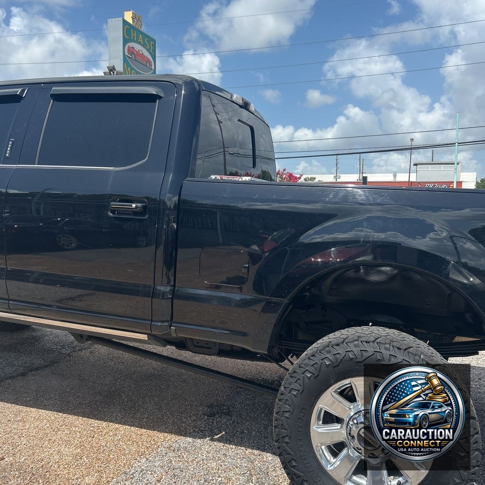 2017 Ford F350 S/D Platinum