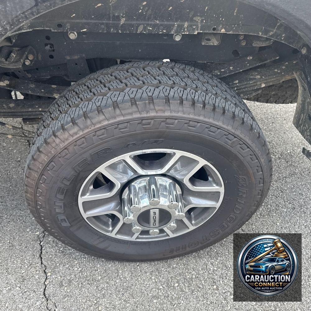2022 Ford F-350 Super Duty Lariat