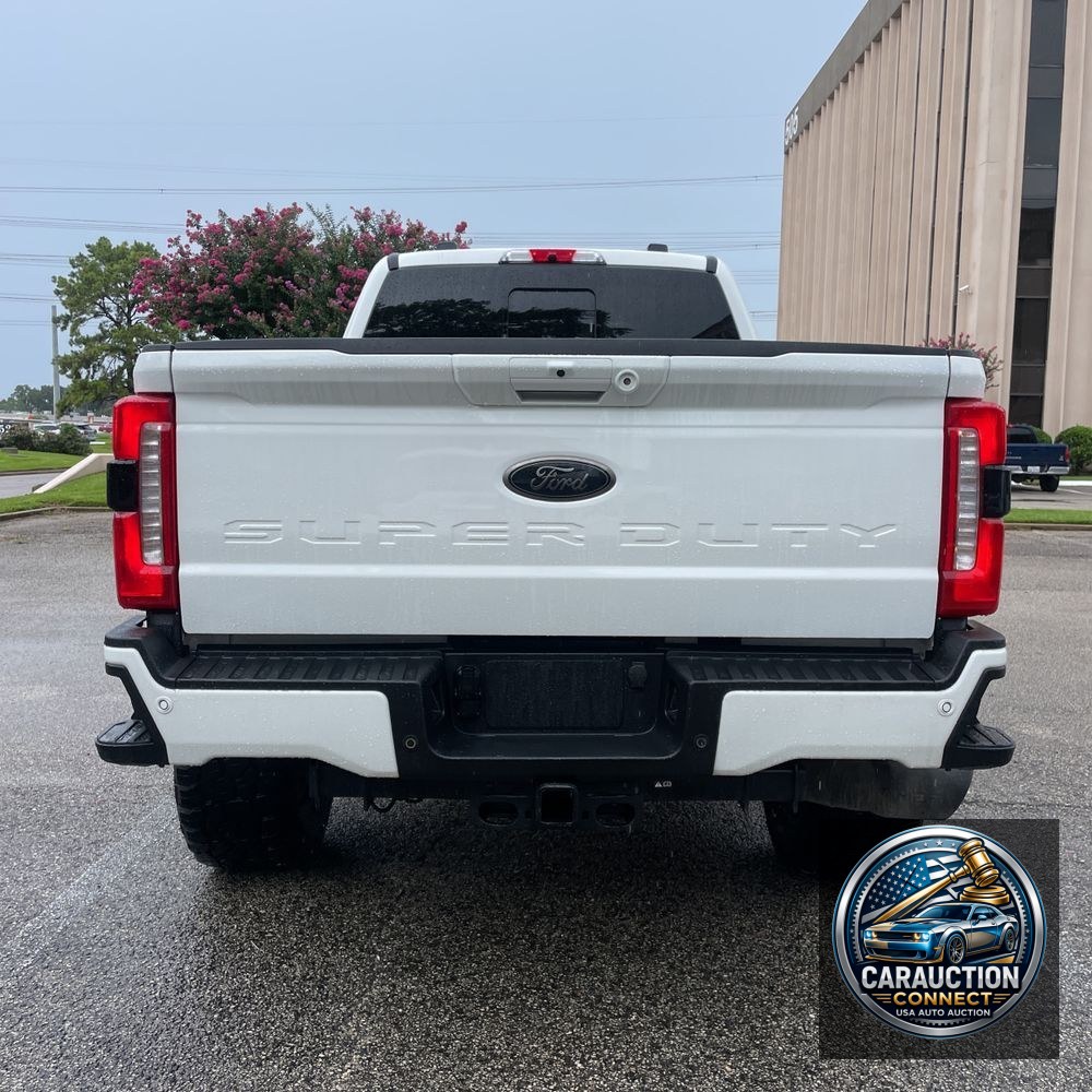 2023 Ford F350 S/D Lariat