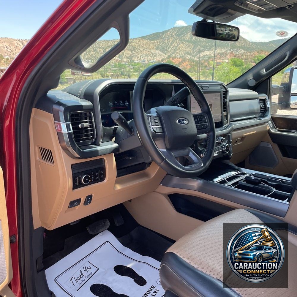 2025 Ford F-350 Super Duty Lariat