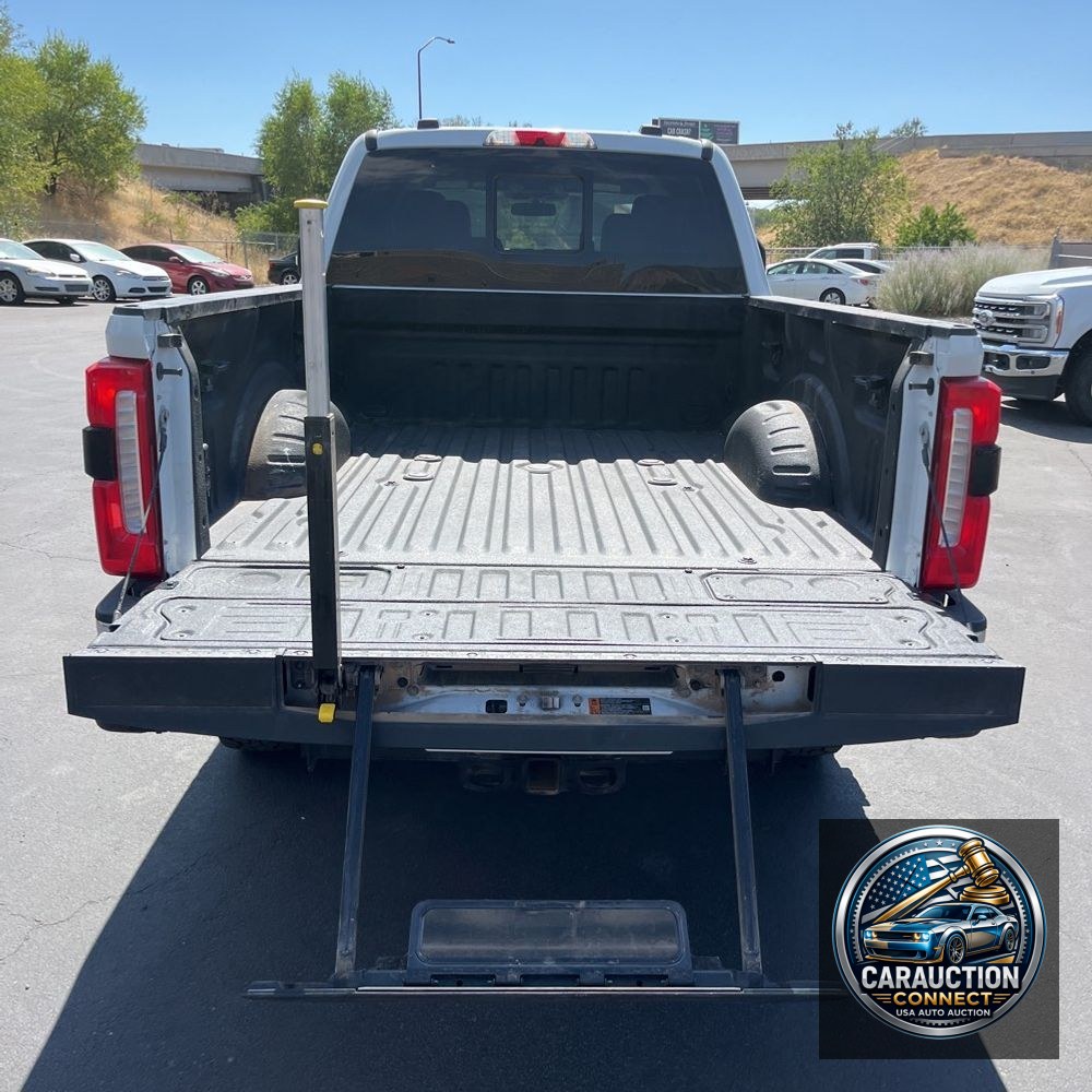 2023 Ford F-350 Super Duty Lariat