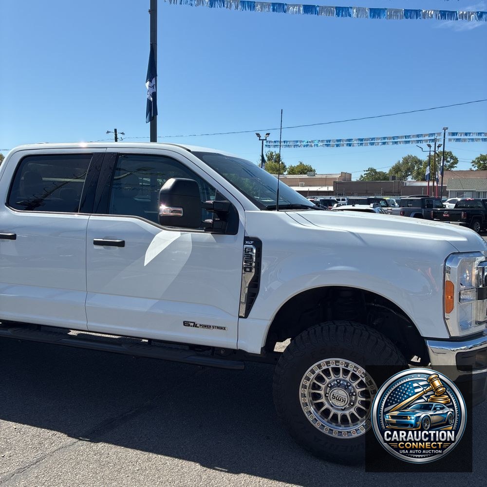 2023 Ford F350 S/D XLT