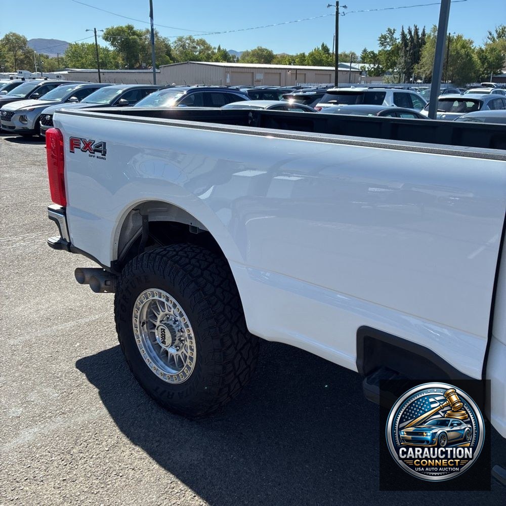 2023 Ford F350 S/D XLT