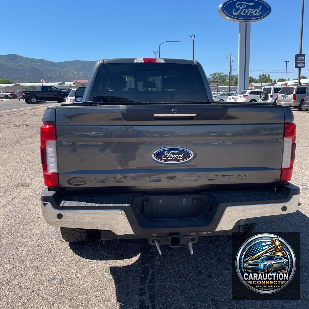 2017 Ford F-350 Super Duty Lariat