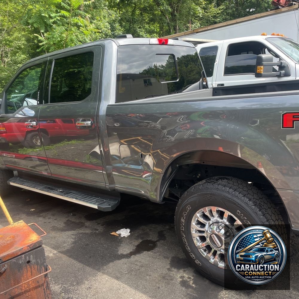 2022 Ford F-350 Super Duty XLT