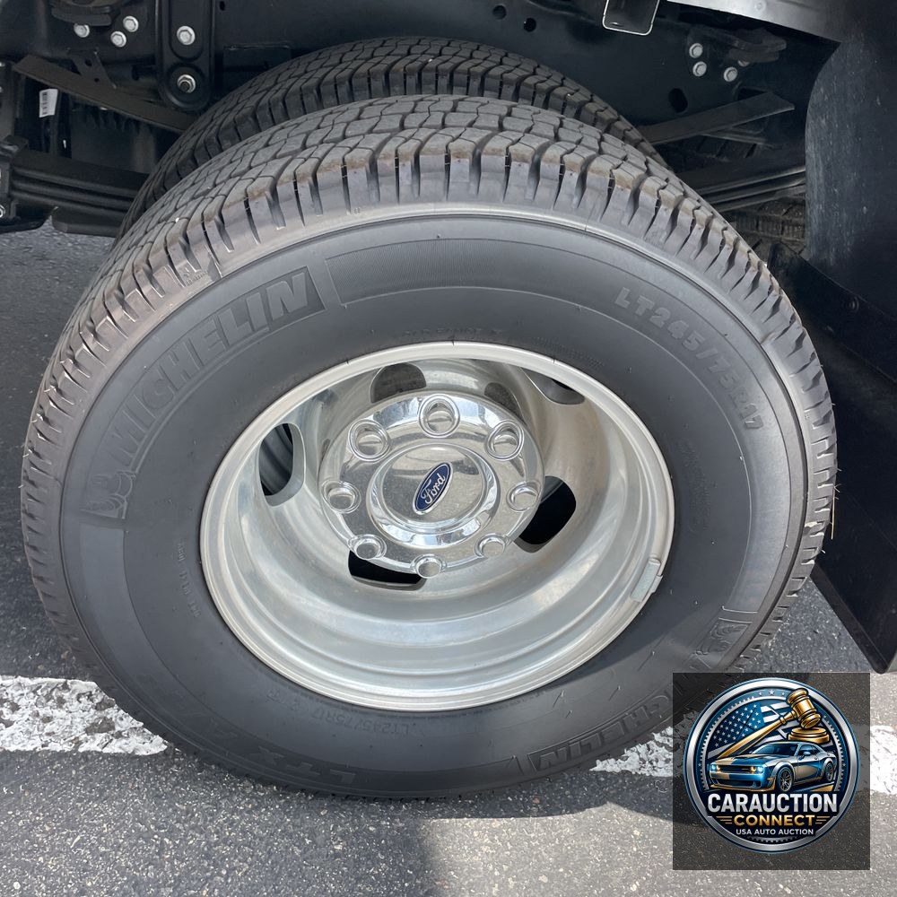 2024 Ford F-350 Super Duty Lariat