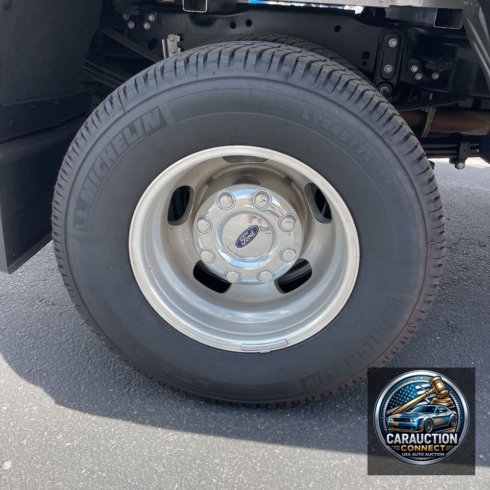 2024 Ford F-350 Super Duty Lariat