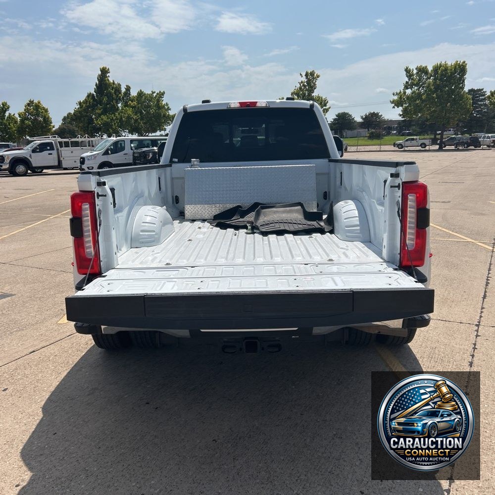 2023 Ford F-350 Super Duty Lariat