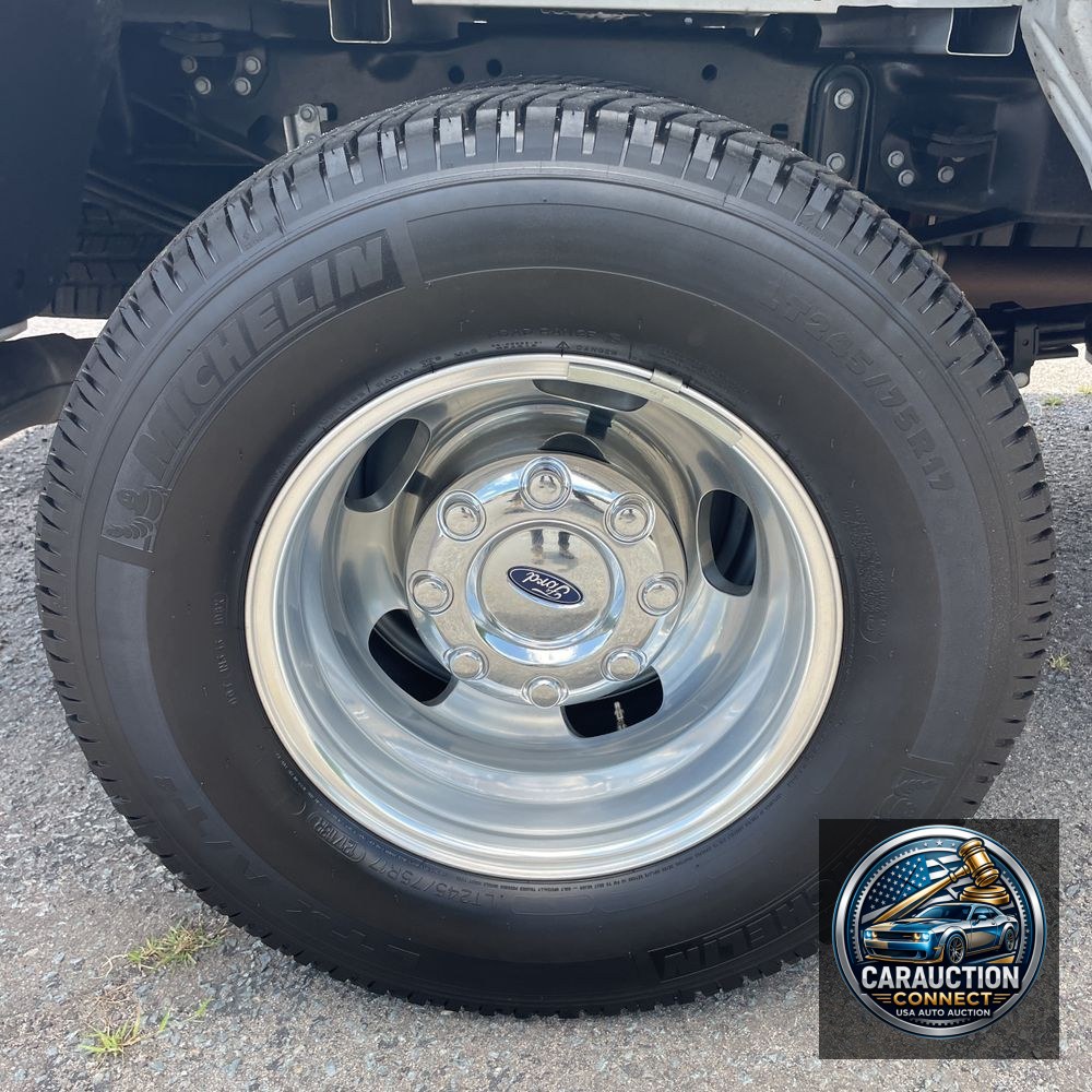 2024 Ford F-350 Super Duty Platinum