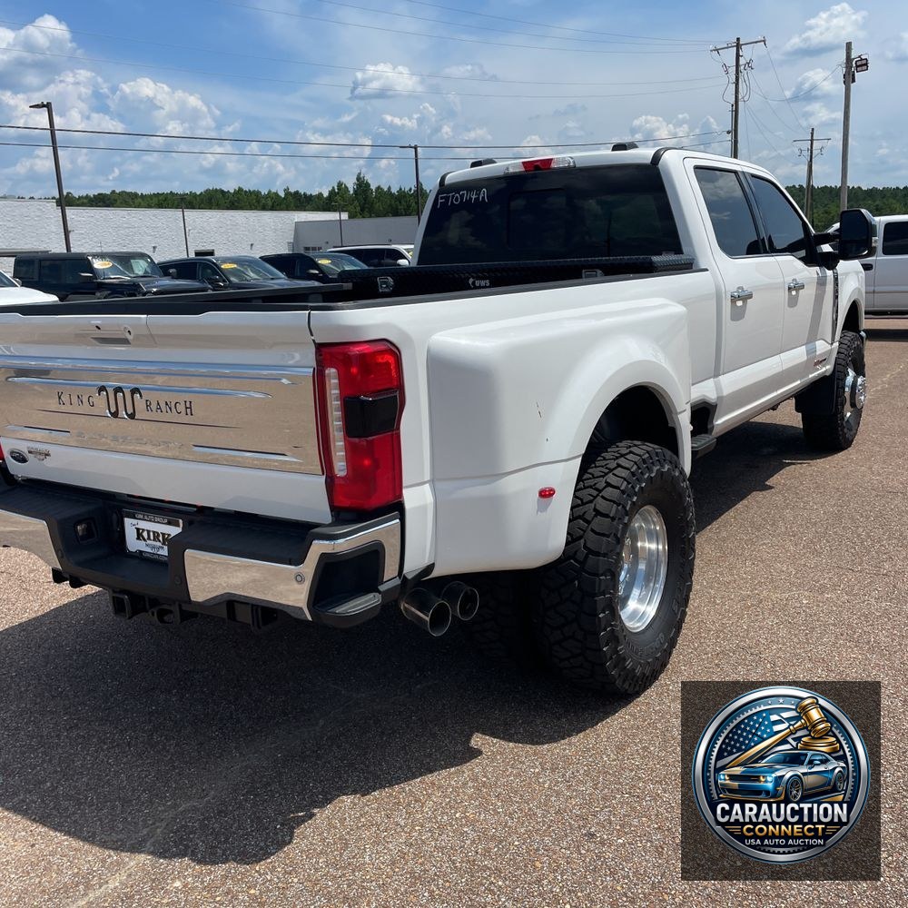 2025 Ford F-350 Super Duty King Ranch