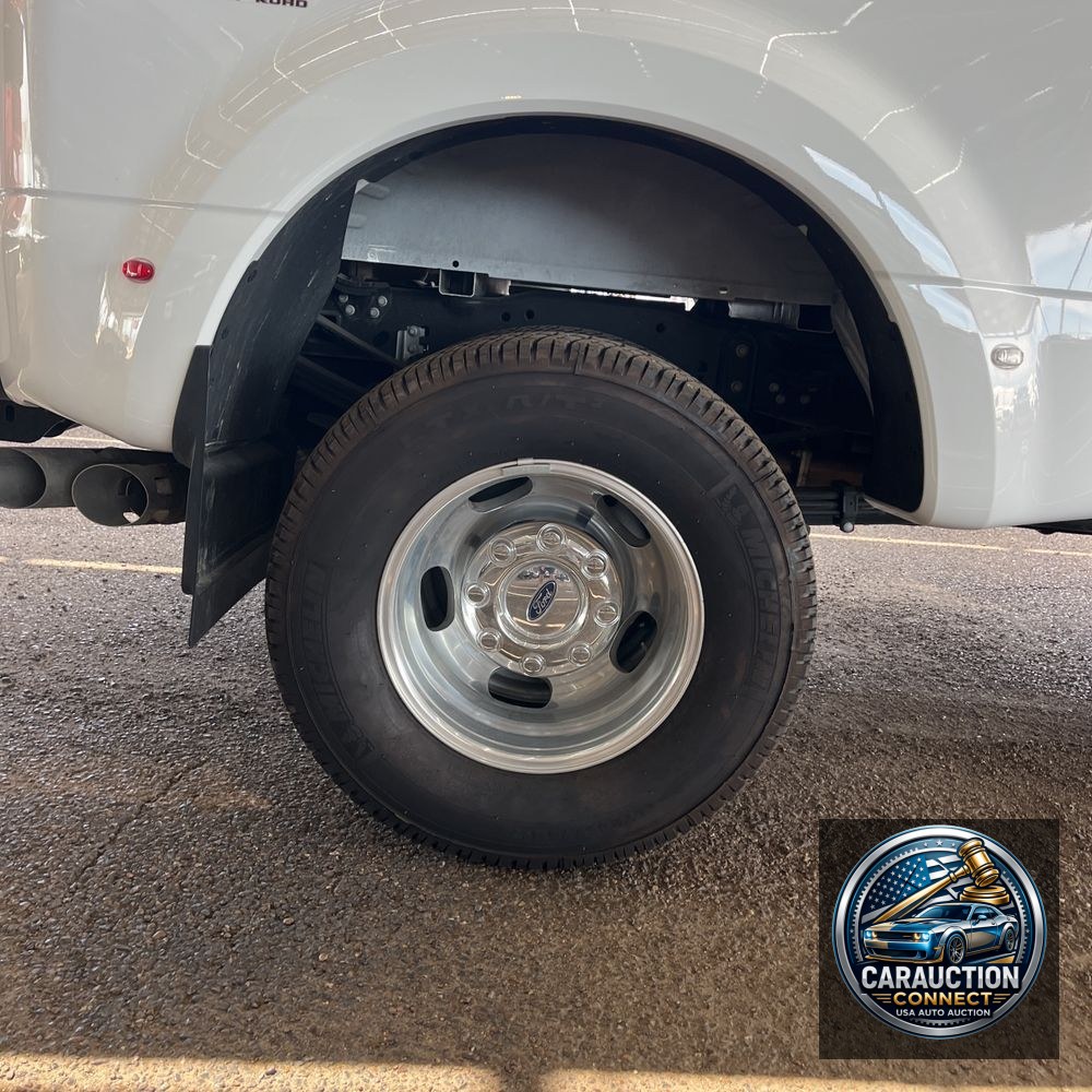 2024 Ford F-350 Super Duty Lariat