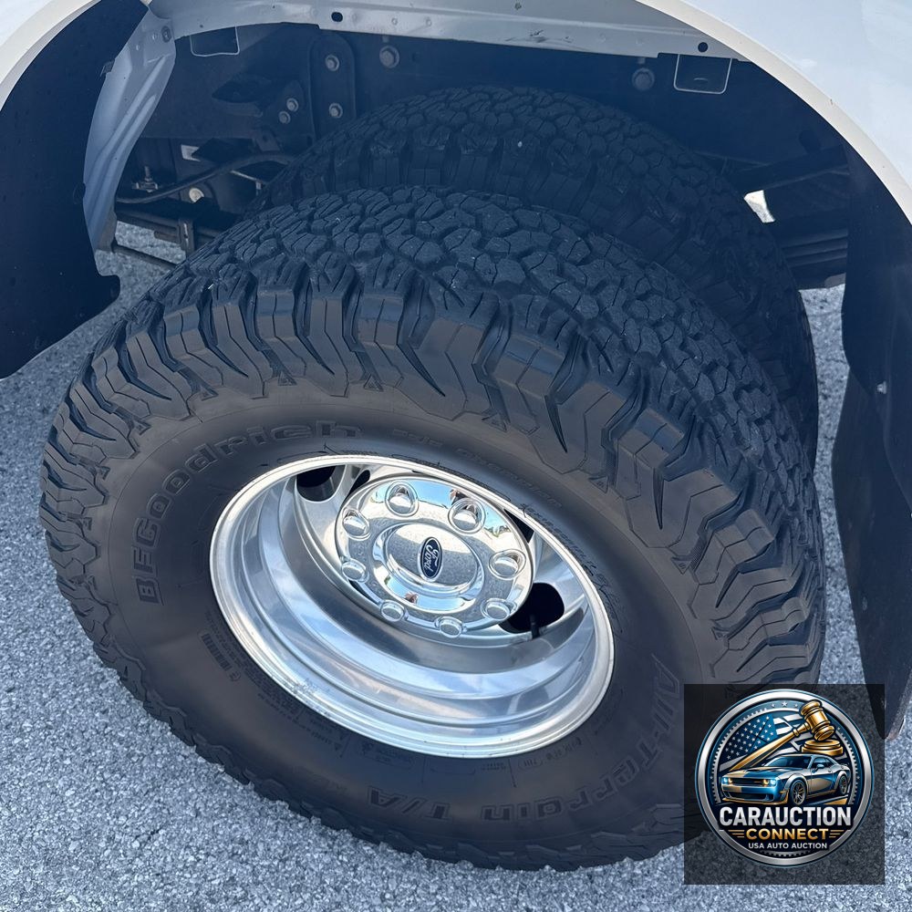 2022 Ford F-350 Super Duty Lariat