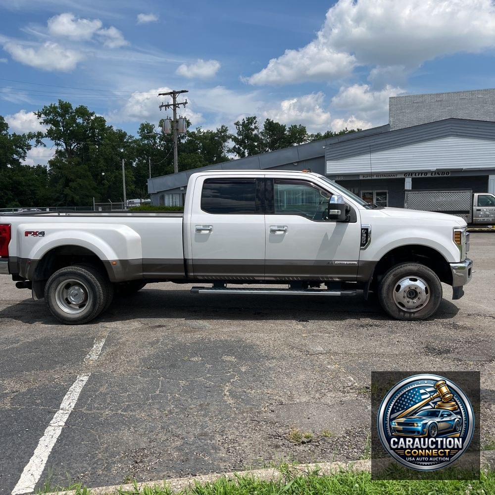 2019 Ford F-350 Super Duty Lariat