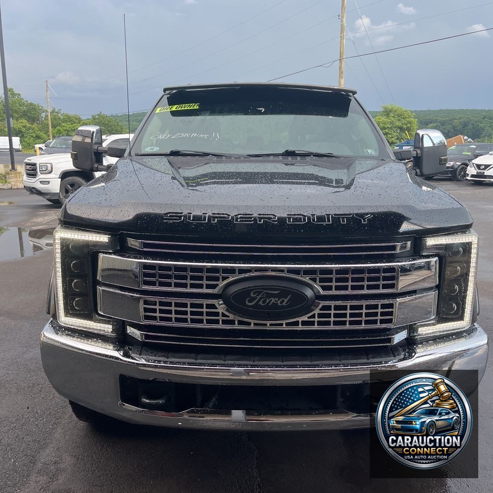 2019 Ford F350SD XLT Crew Cab 4WD LWB DRW