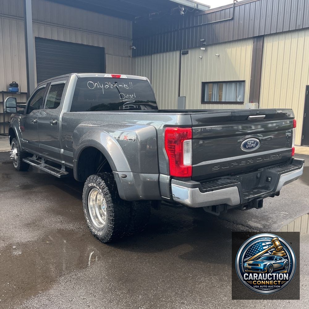 2019 Ford F350SD XLT Crew Cab 4WD LWB DRW