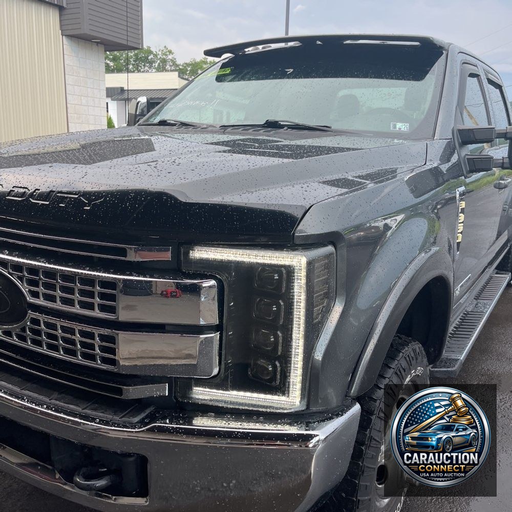 2019 Ford F350SD XLT Crew Cab 4WD LWB DRW